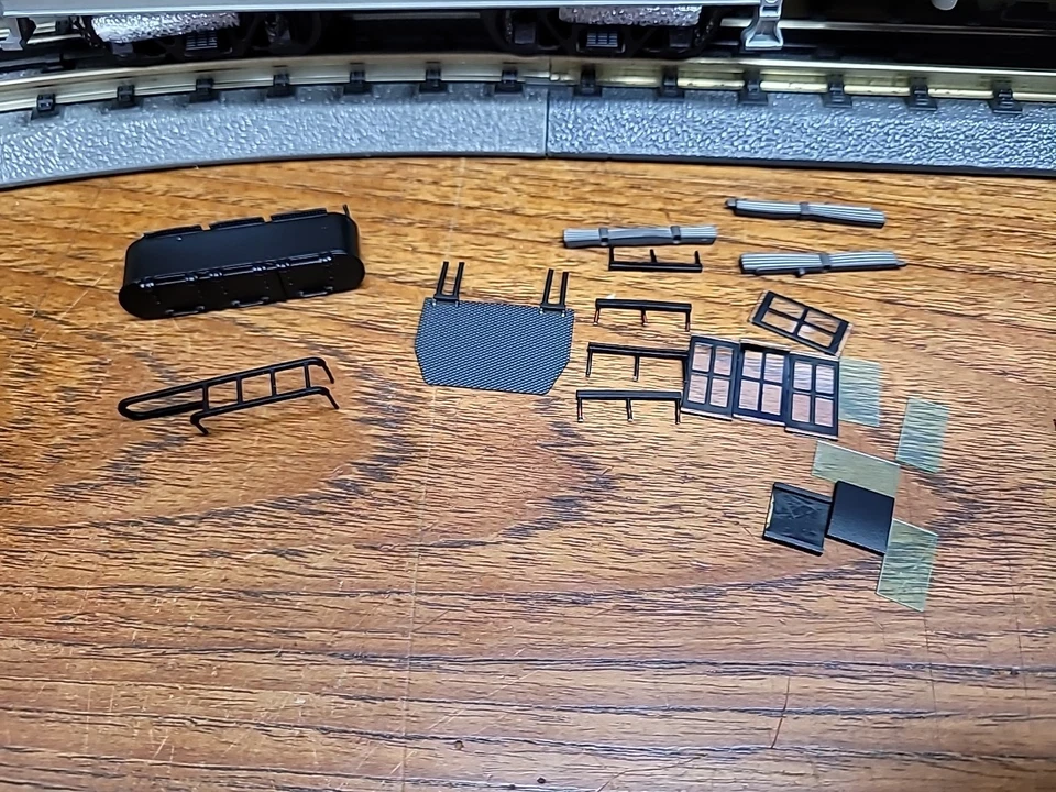 MTH O Gauge 0-6-0 Steam Locomotive And Tender For Project Or Parts Undecorated - Image 2 of 4
