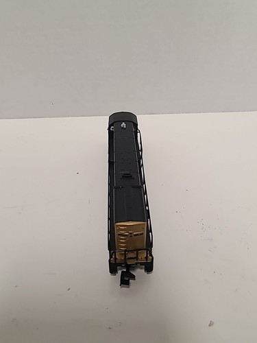 N SCALE TRIX U 28 DIESEL LOCOMOTIVE NORTHERN PACIFIC 578 - Picture 3 of 7