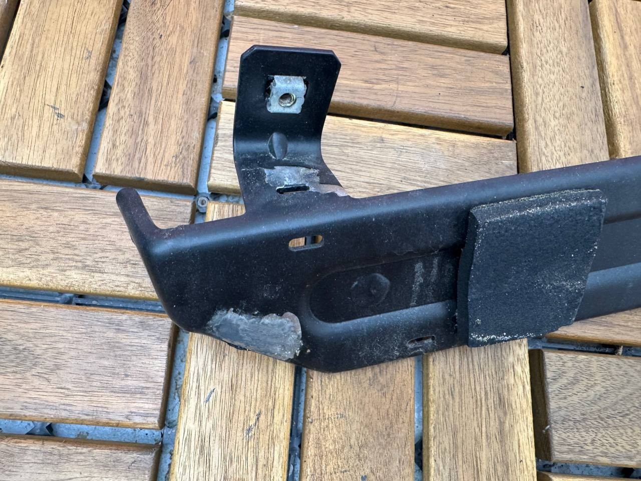 Ferrari F430 Tank bracket P/N 183186