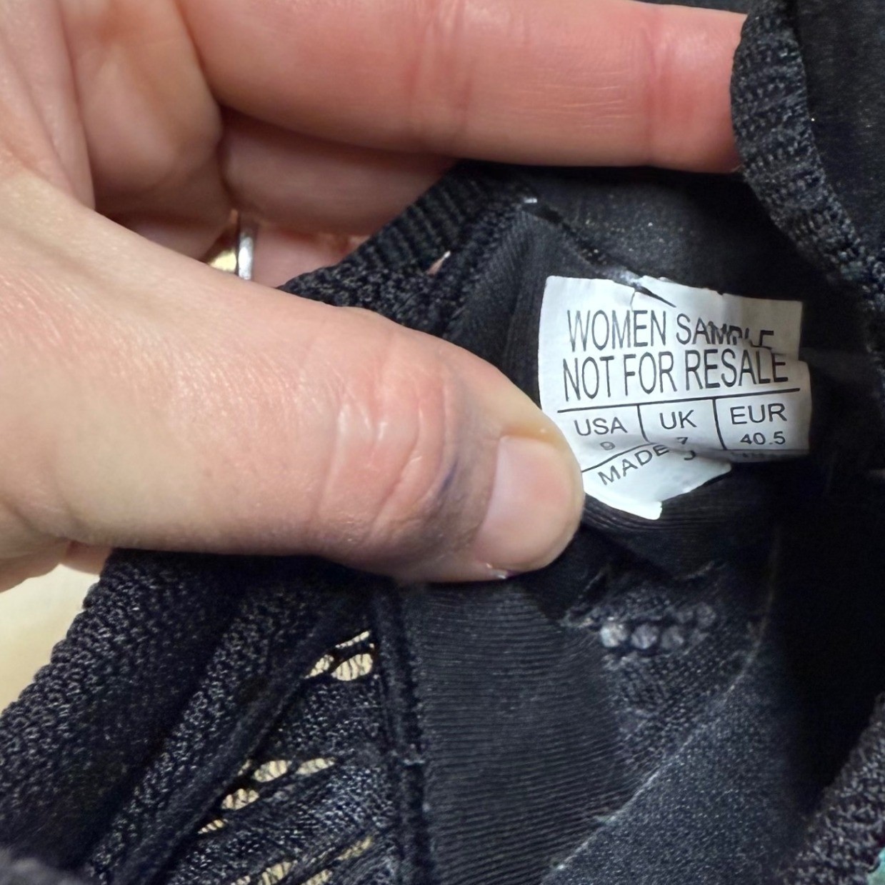 Saucony Women's Running Shoes Black Gold Iridescent PWRRUN Size 9 thumbnail 3