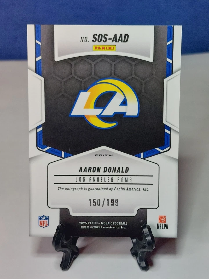 Mosaico Panini 2025 Aaron Donald Red Mosaic Prizm automático #/199 #SOS-AAD Foto 3 de 3