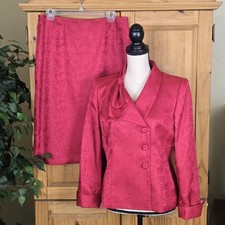 LE SUIT Skirt & Blazer Suit Set Size 8 Scarle...