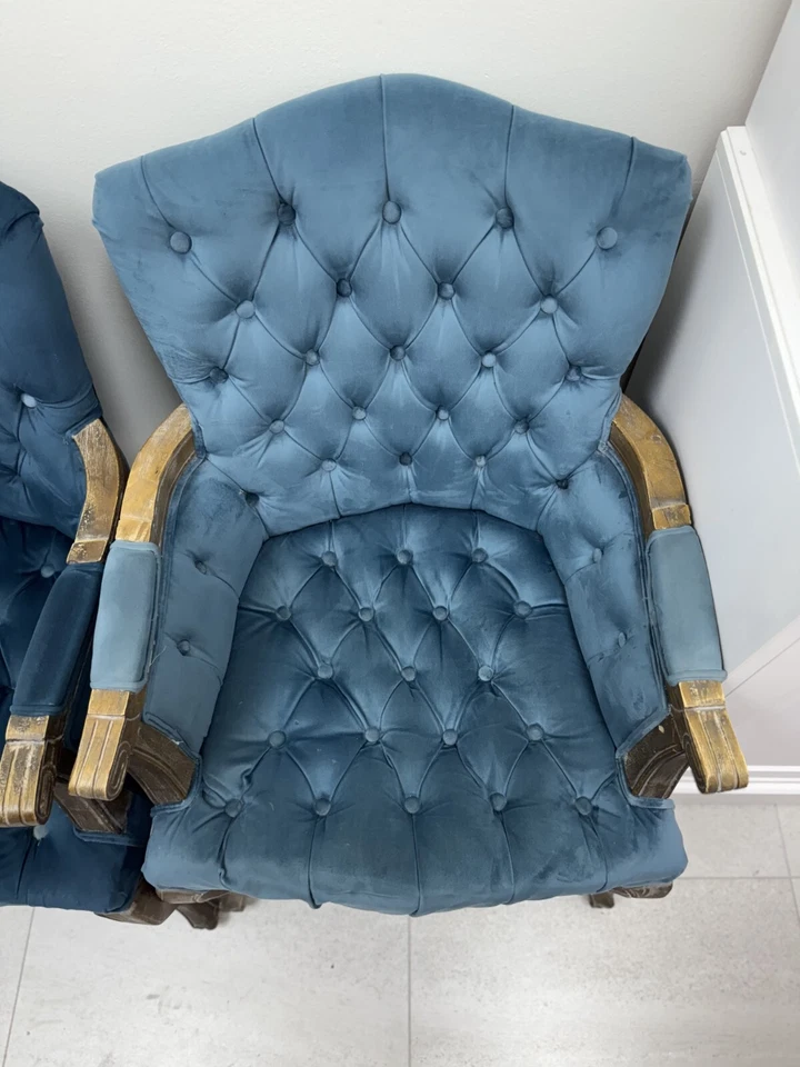 Винтажное бархатное кресло с деревянной рамой — элегантное и удобное - Изображение 3 из 4