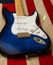  NEW 6 STRING SOLID TRANSPARENT BLUE FLAMED ST STYLE ELECTRIC GUITAR & GIG BAG