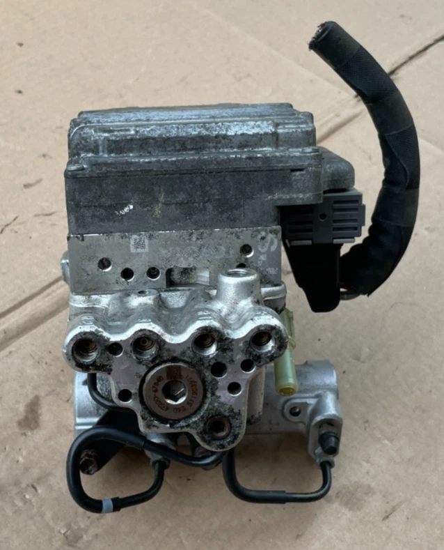 Conjunto de bomba de freno Toyota Prius V 2012 2017 ABS 47270-47030 Foto 3 de 4