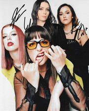 * THE BEACHES * signed 8x10 photo * BLAME MY EX * NO HARD FEELINGS * COA *