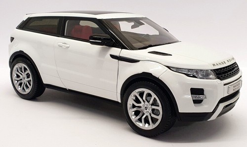 GT Autos 1/18 Scale Model Car RN141280 - 2011 Range Rover Evoque - White - Picture 6 of 11