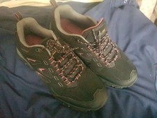 Mint Cond Ladies Girls Regatta Great Worn Once Outdoor Shoes Boots Black UK 6