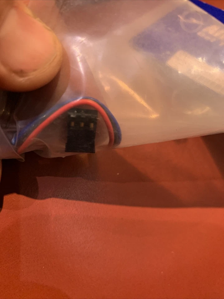 NEW Airtronics Servo Lead Older ATX Connector - Image 4 of 4