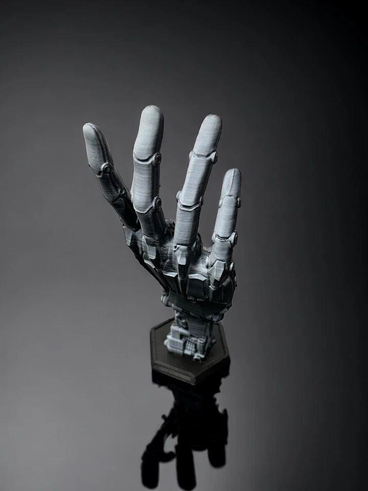 Robot Hand Game Controller Display Stand Holder For PlayStation PS5 Xbox - Image 3 of 4