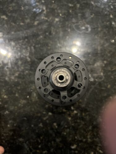 American Classic Front Hub 32h - Picture 2 of 3