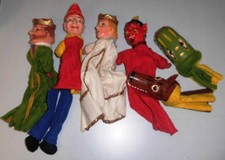 Alte Handpuppen - Kasperlepuppen - Hartplastik/Holz und Filzkleidung