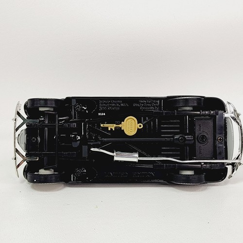 Liberty Classics 1936 Dodge Convertible Sedan Eastwood Series II Die Cast Bank - Picture 7 of 12