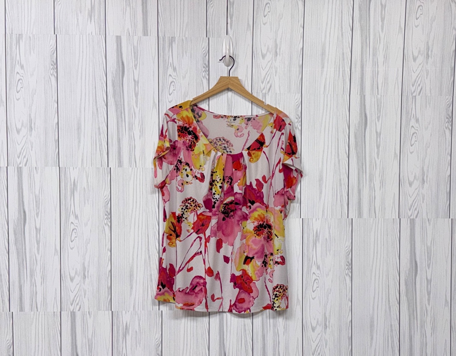 Worthington top womens size 2x short sleeve white floral patterned strech blouse