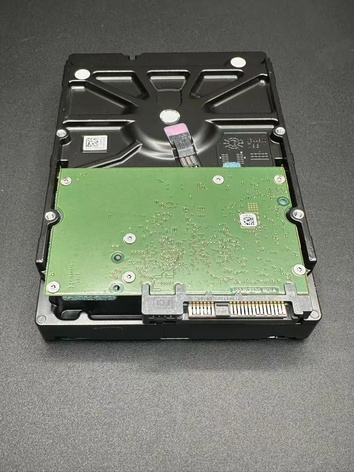 Disco duro ST6000NM0095 MM81X Dell 6 TB 7,2 K 12 GBPS 512e SAS 3,5 Foto 3 de 3