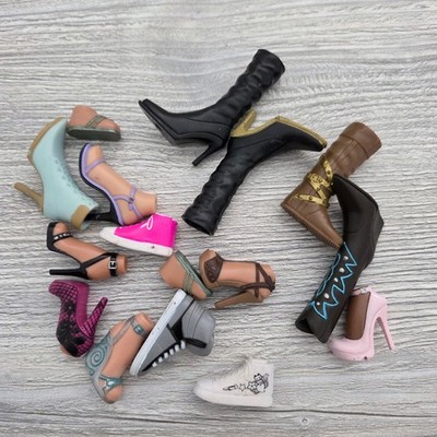 Lot of SINGLE PIECES Bratz Doll Shoes Boots Heels Sneakers Multicolor Y2K