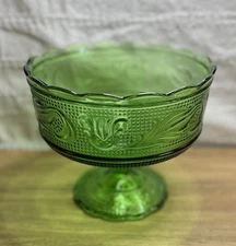 Vintage E.O. Brody Co Emerald Green Glass Compote Pedestal Bowl Candy Dish M6000