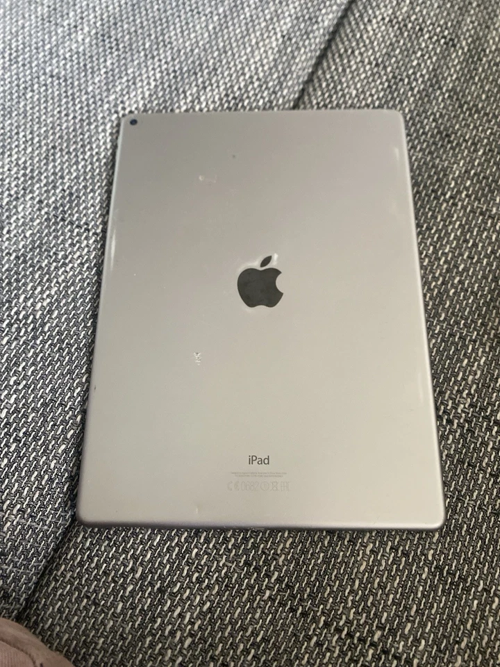 Apple iPad Pro 9.7-inch · 64GB · Wi-Fi, Foto 2 von 3