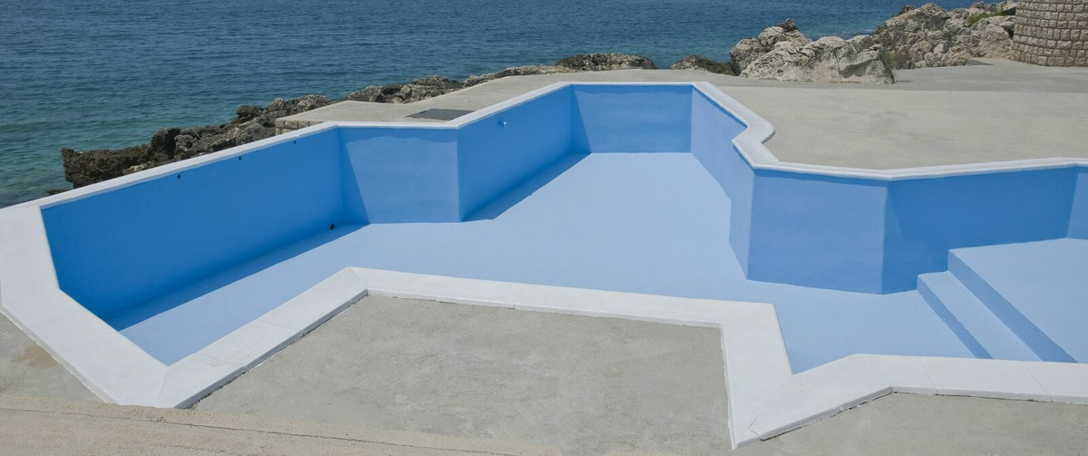 Plid® Beton Poolfarbe Poolblau Seidenglänzend 2,5l - Schwimmbeckenfarbe