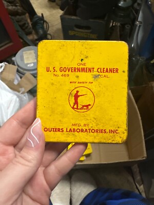 One U.S Government cleaner No.469 outers laboratories inc gun cleaner