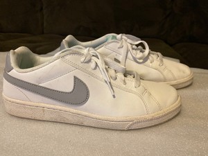 nike tennis classic mens