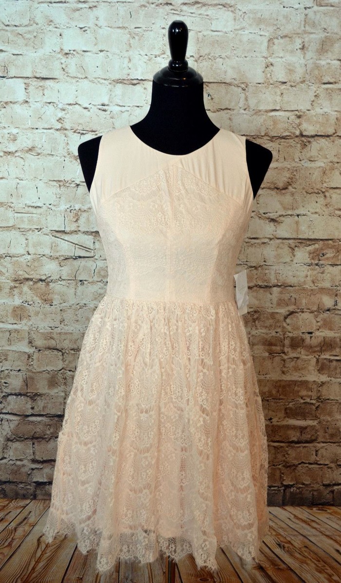 Robe De Soirée Modcloth Jessica Simpson - Taille 10 (peut Convenir 12) - Rose Pâle Dentelle