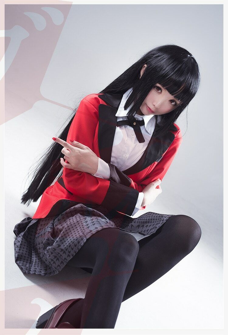 Kakegurui cosplayer becomes compulsive gambler Yumeko Jabami - Dexerto