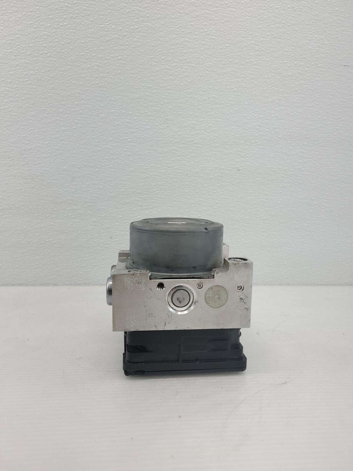 2016 15 17 LINCOLN MKC ABS ANTI LOCK BRAKE PUMP AND MODULE OEM EJ7C