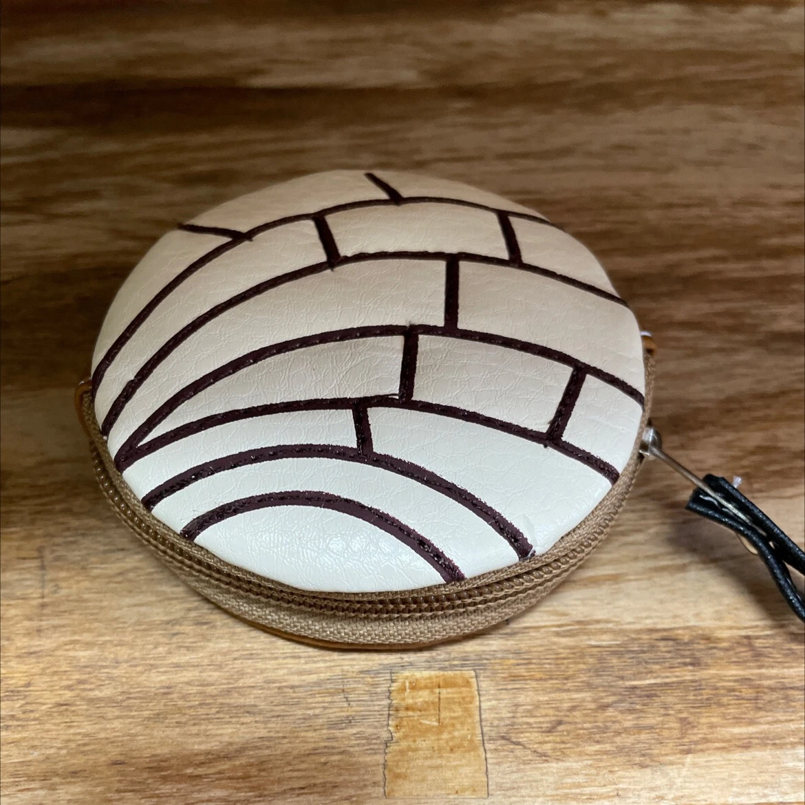 Concha coin shop purse