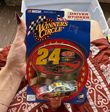 Winner's Circle NASCAR Jeff Gordon 24 DuPont Motorsports Chevy 1:64 2001