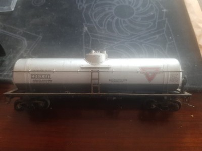 Athearn HO 40' Conoco Single Dome Tank Car CONX 617 Continental Oil Co w/Coupler