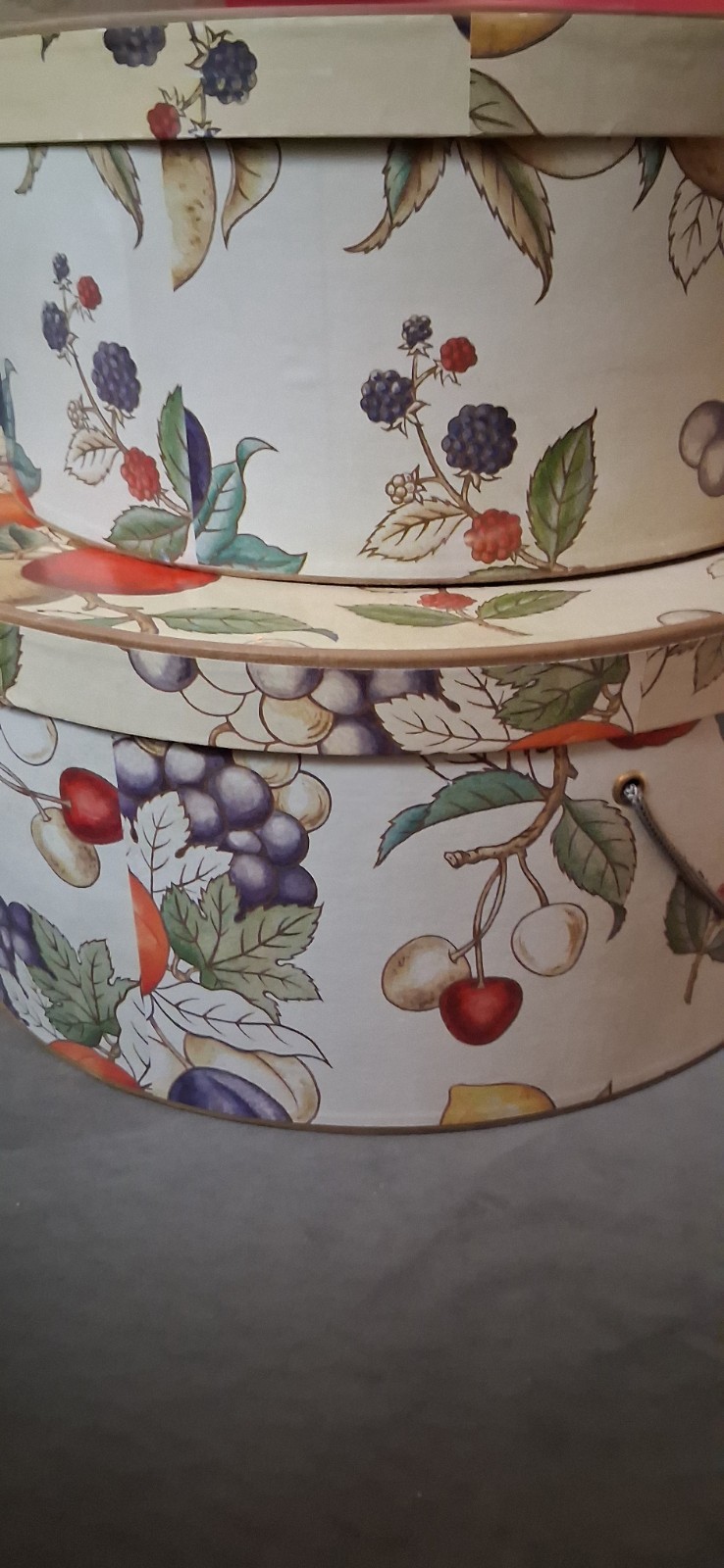 Decorative Round Hat Boxes Featuring A Vibrant Fr… - image 3