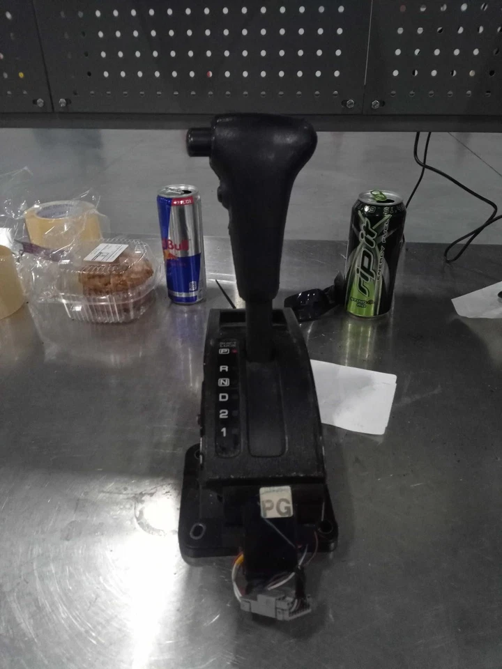 2004 Nissan Pathfinder Automatic Transmission Shift Lever Assembly, 139K Miles — 第 2/4 张图片