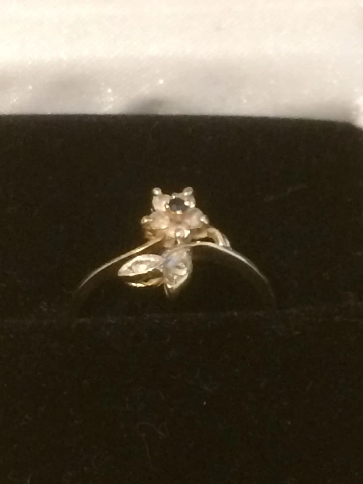 Anillo Flor Vintage Oro Amarillo 14k/14ct Sello con Piedras Circonita Talla K Foto 4 de 4