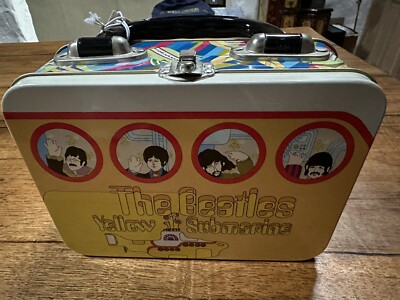 Vintage BEATLES 1999 Yellow Submarine Vandor Bullauge Blechtasche. NEUWERTIG