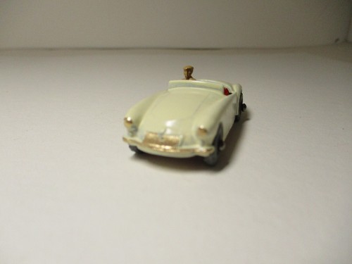 Vintage Moko Lesney Matchbox #19B MGA SPORTS CAR RESTORED/MODIFIED Gold Trim, NM - Picture 12 of 12