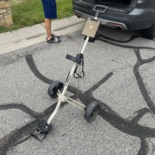 WILSON Golf Bag Holder/Caddy Push-Pull Cart Folding/Collapsible Silver - LN