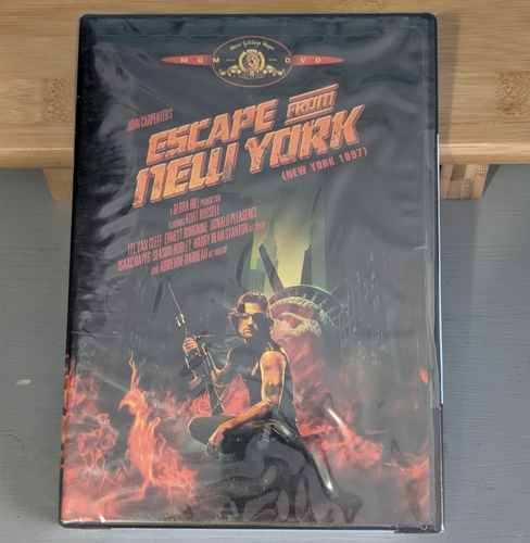 Escape from New York (DVD, 1981) New & Sealed Kurt Russell