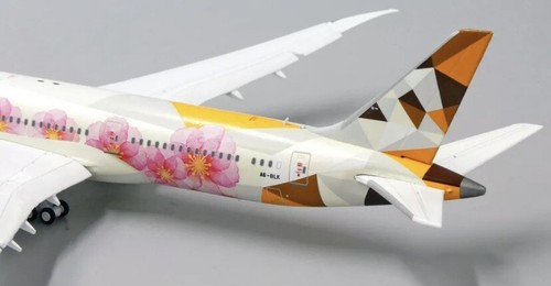 ** RARE ** Etihad B787-9 Japan FLAPS DOWN Reg: A6-BLK JC Wing 1:400 Diecast - Picture 9 of 12