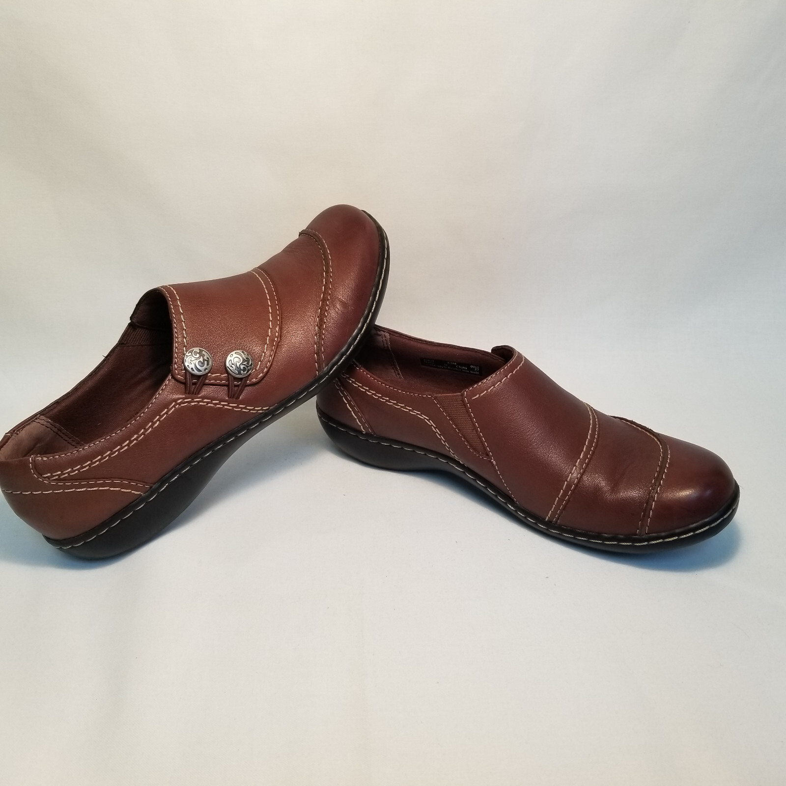 CLARKS Bendables Brown Leather Slip-On Loafers for Women Size 8.5 M Pre-Owned