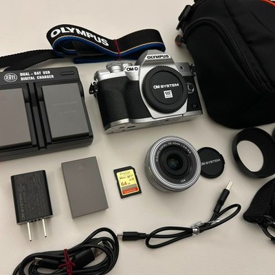 Olympus om-d e-m10 mark iv + kit lens, 3 Batteries, Bag, SDcard, LOW shutter cnt
