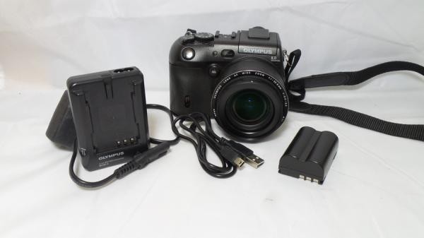 162Olympus C-8080 8MP Digital Camera with 5x Optical Wide Zoom