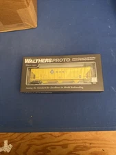 Walthers Proto HO 3-Bay Covered Hopper ADM UELX 30245 vintage