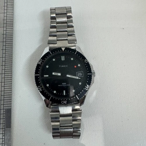 Vintage Timex Diver Style Watch Date Stainless Bracelet Not Running Parts Repair