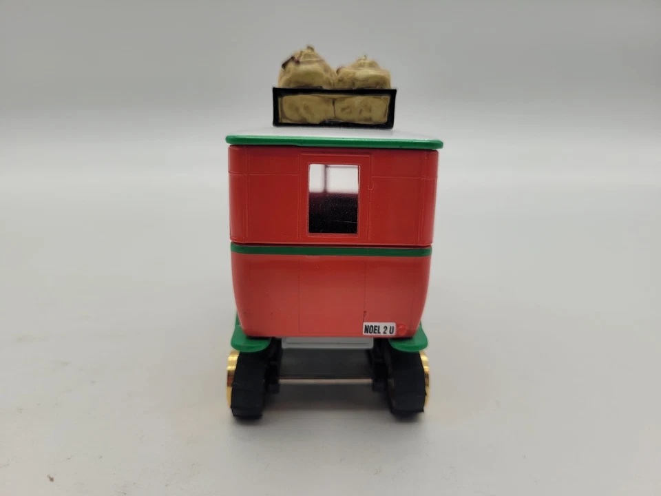 Matchbox Collectibles YYM36793 1922 Christmas Scania Vabis Post Bus North Pole - Image 3 of 4
