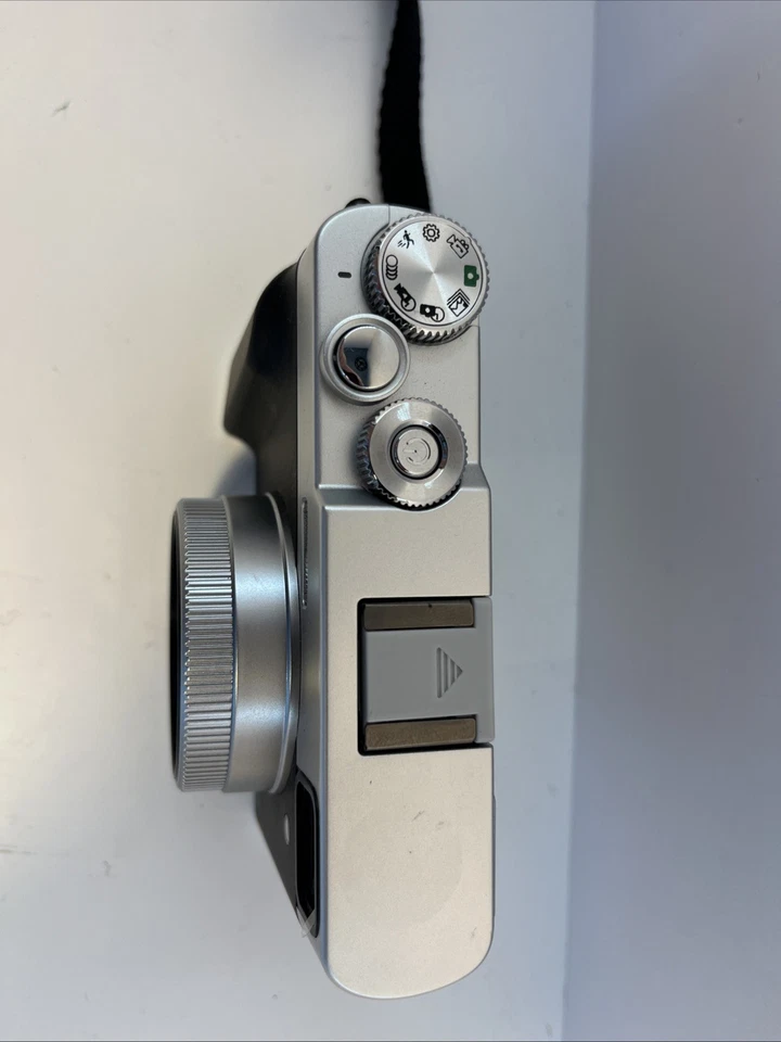 Saneen 数码相机 4K 超高清 黑色 — 第 2/4 张图片