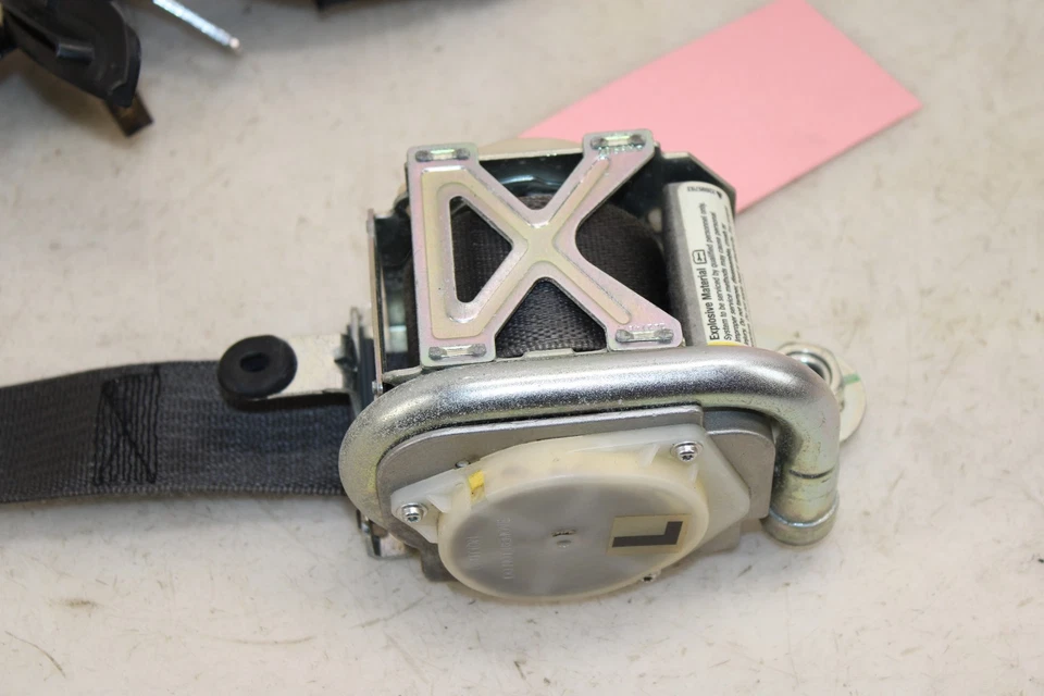 2006-2009 Pontiac Solstice Left Seat Belt OEM NA72 - Image 2 of 4