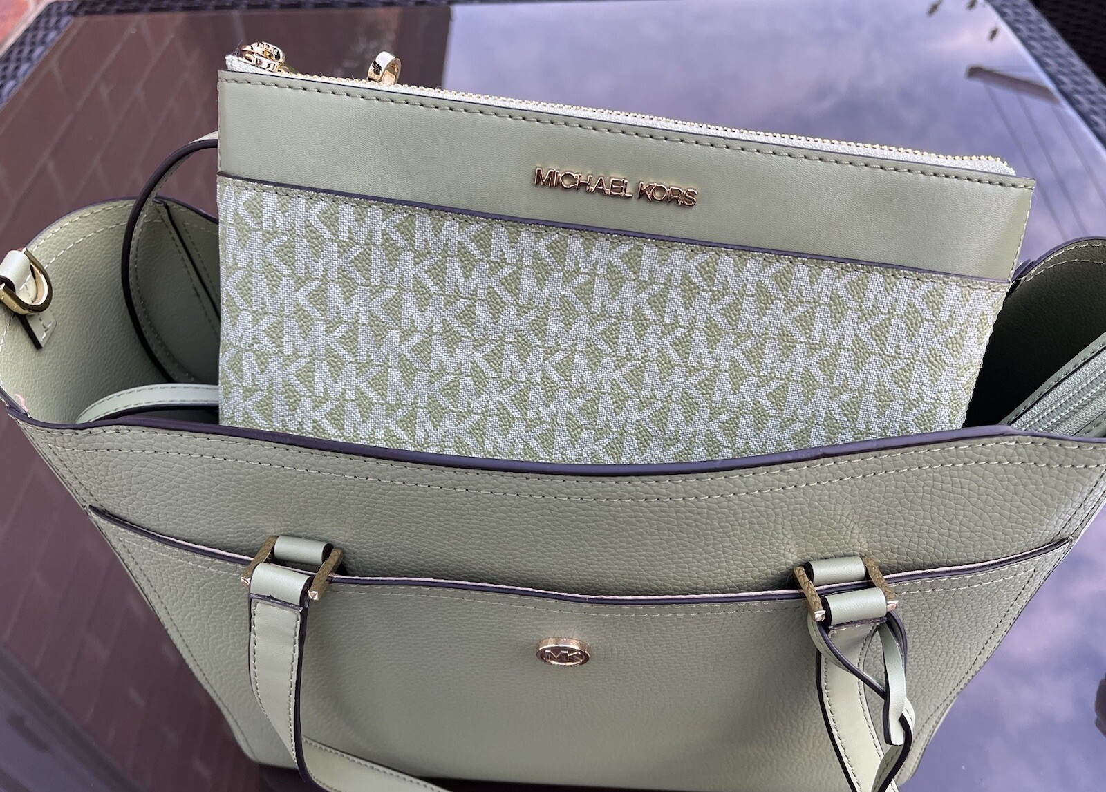 🎁Michael Kors -Maisie Sage 2 in 1 Large Leather Tote and Cross Body 35T1G5MT7T