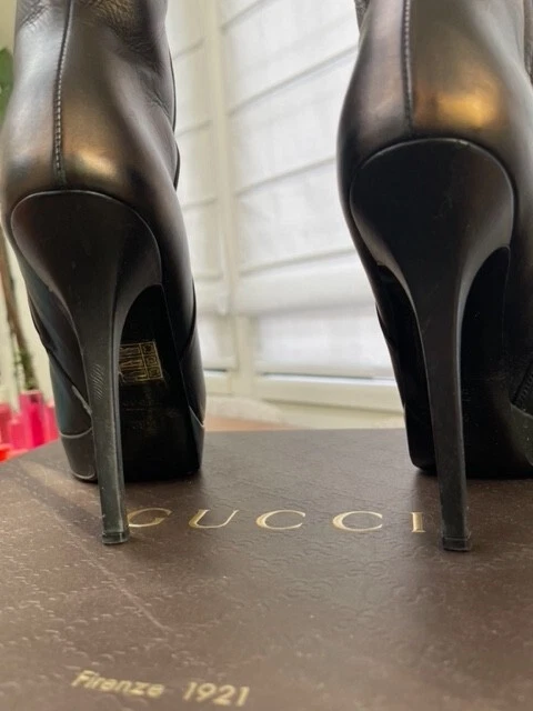 Botines Gucci de cuero negro y bronce con plataforma y tacón de aguja con punta cuadrada Foto 4 de 4