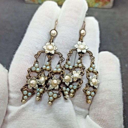 Michal Negrin Chandelier Earrings Pearl Flowers Retro Bride White Wedding Enamel - Picture 7 of 12